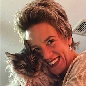 Meet your Posher, Cindy